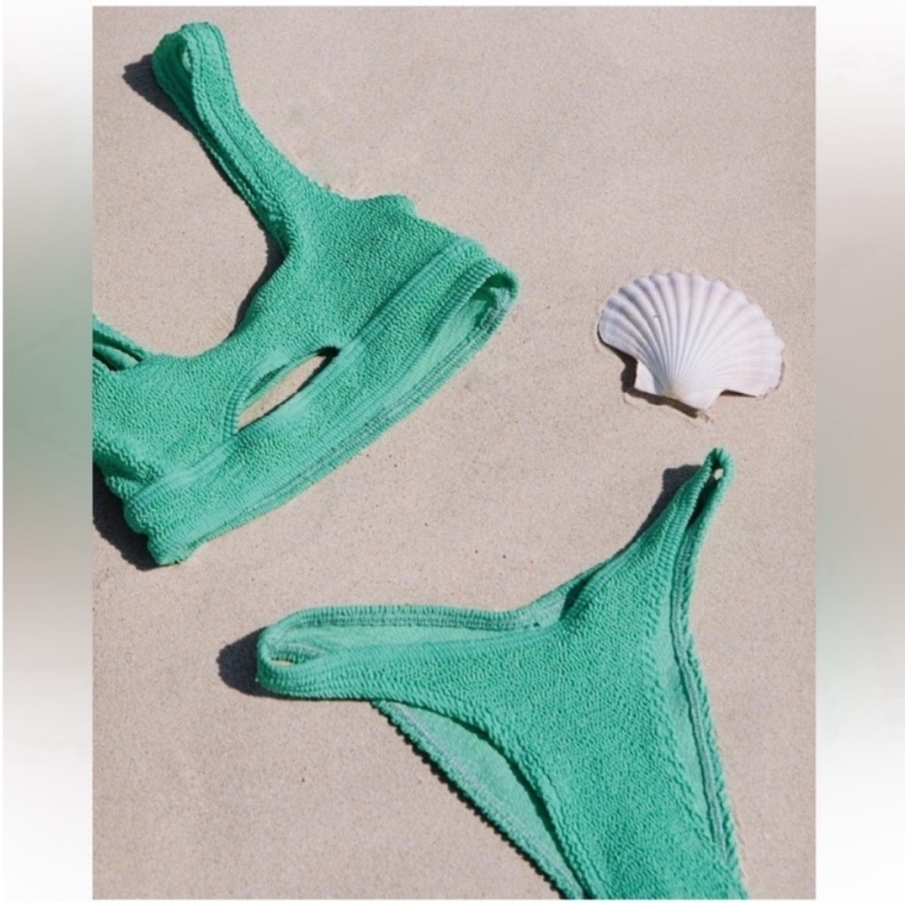 Bond-eye Swim Set Sasha Top and Scene Bikini Bottom Color Green NWT OS Ribbed